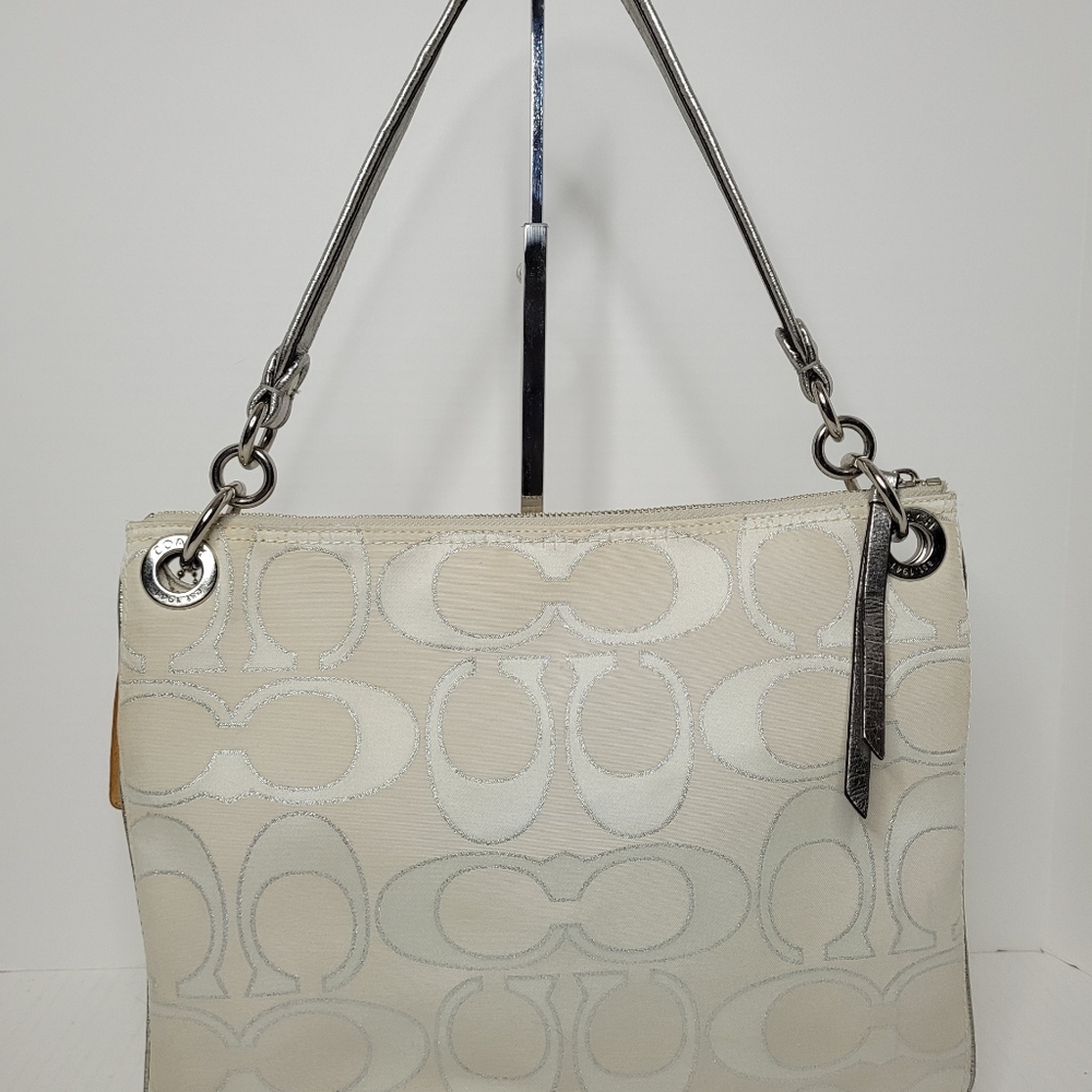 Coach Poppy Metallic Signature C's Sateen Jacquard Shoulder Tote A1293-19131 - Picture 4 of 11